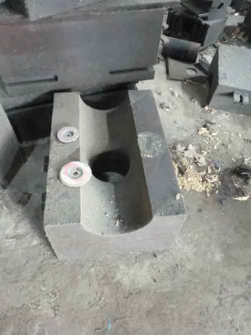 內(nèi)高壓成型機
